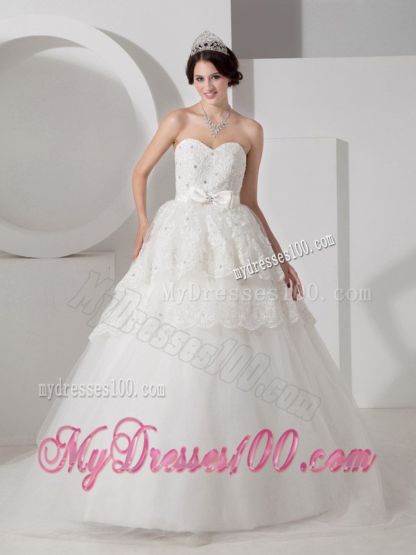 Beading and Lace Flowers Decorated Tiers Wedding Dresses with Bowknot