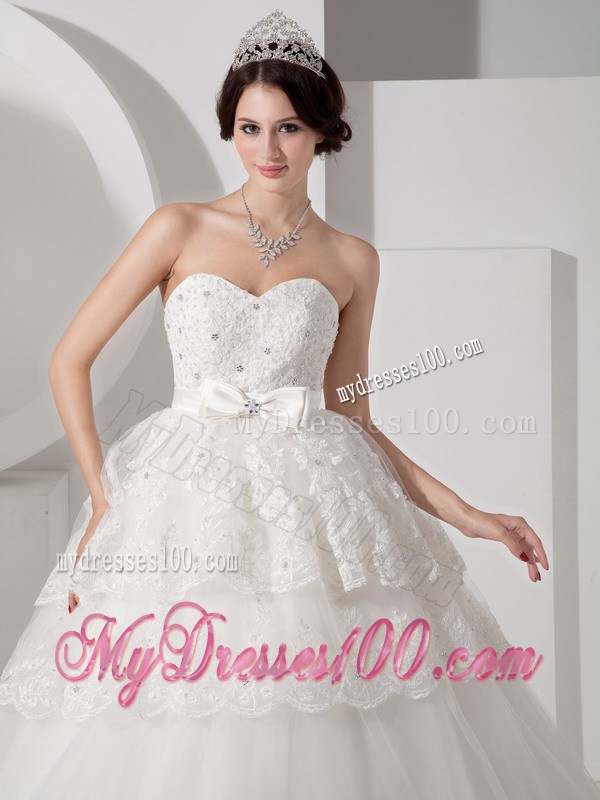 Beading and Lace Flowers Decorated Tiers Wedding Dresses with Bowknot