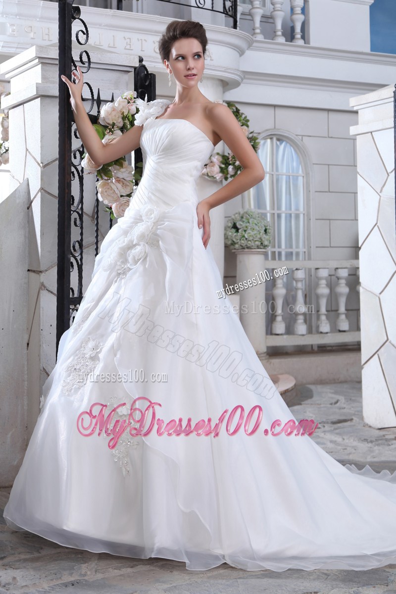 Hand Made Flowers and Appliques Decorated Wedding Dress with Brush Train