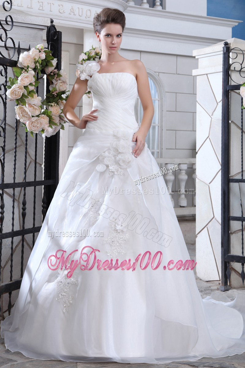 Hand Made Flowers and Appliques Decorated Wedding Dress with Brush Train