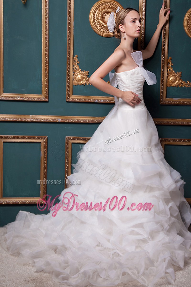 White A-line Organza Chapel Train Bridal Dress with Zipper-up Back