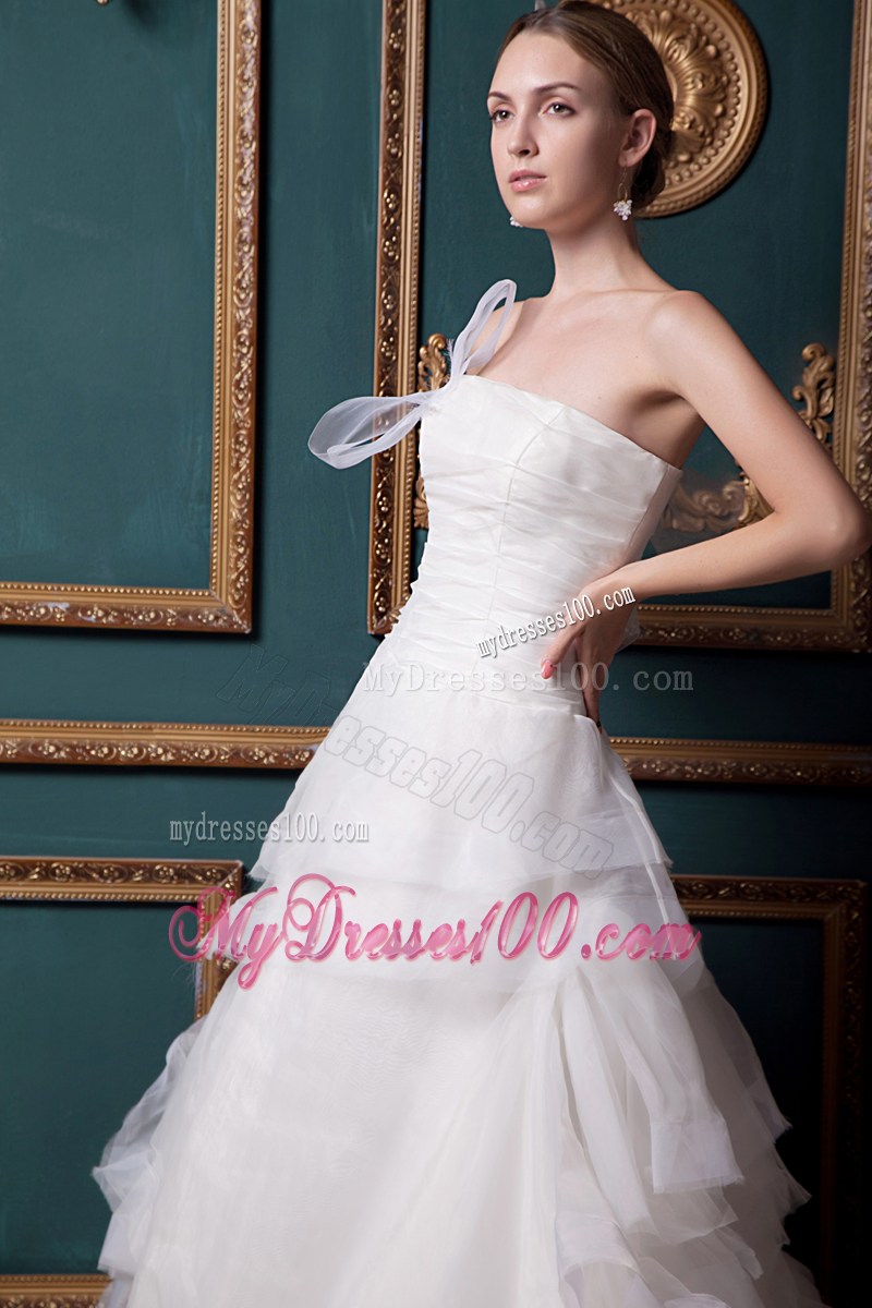 White A-line Organza Chapel Train Bridal Dress with Zipper-up Back
