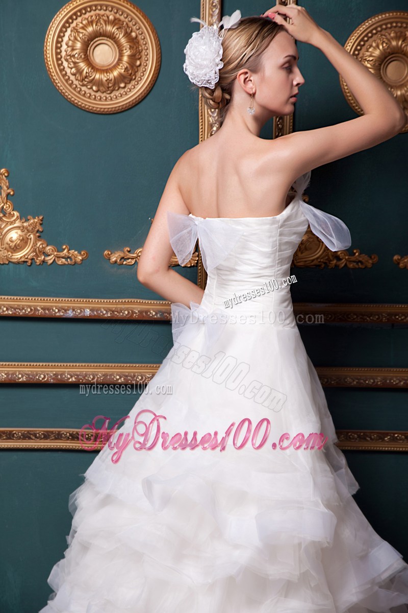 White A-line Organza Chapel Train Bridal Dress with Zipper-up Back