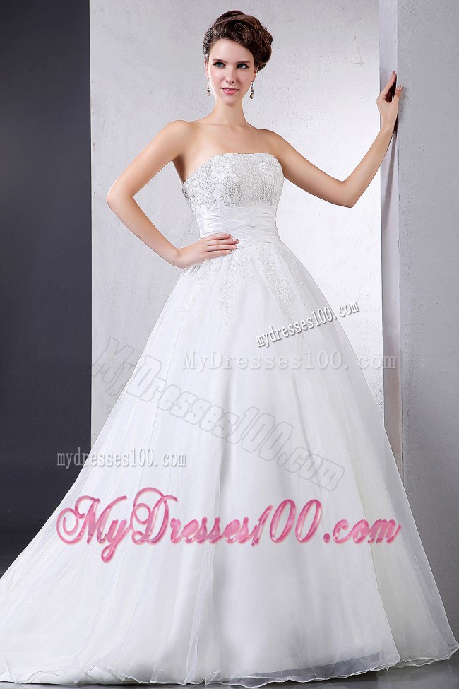 Appliques and Ruching Strapless Dresses for Wedding with Court Train
