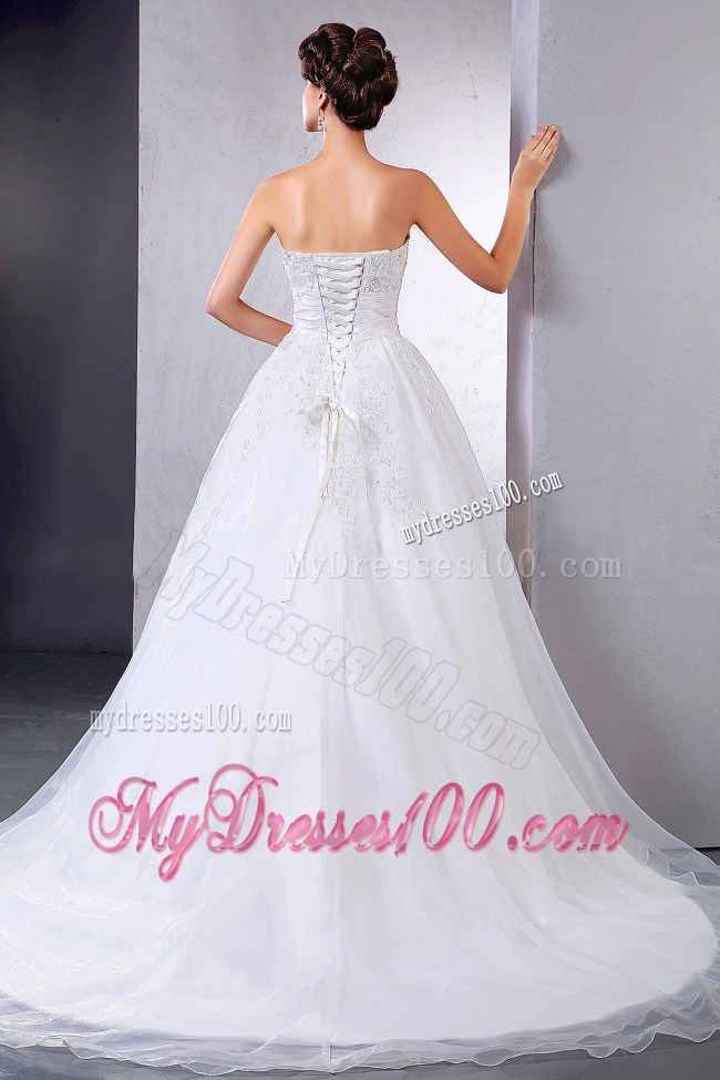 Appliques and Ruching Strapless Dresses for Wedding with Court Train