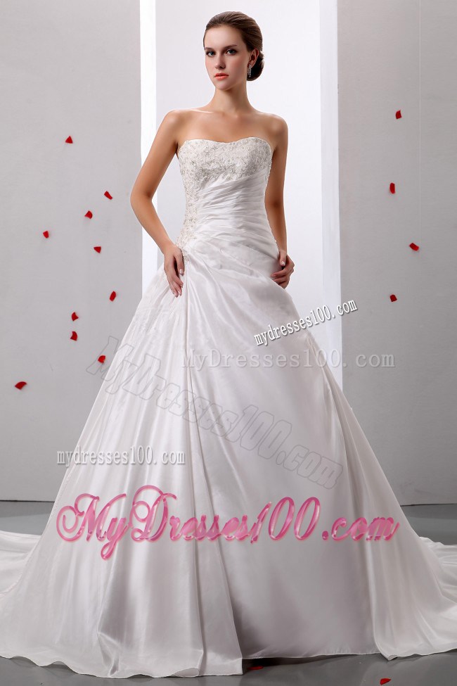 Appliques Beading and Ruching Decorated Wedding Gowns with Court Train