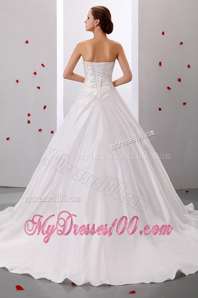 Appliques Beading and Ruching Decorated Wedding Gowns with Court Train