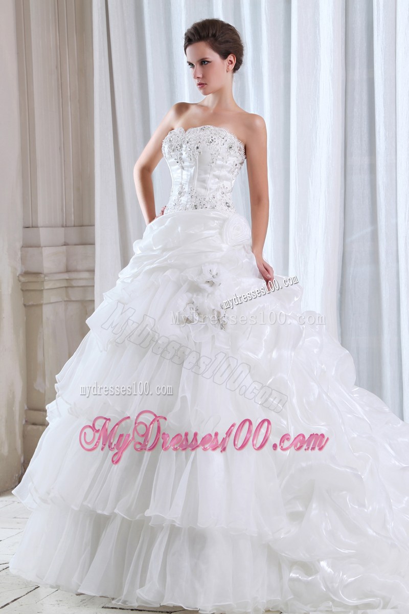 Tiers Pick-ups Jewelry Appliques and Handle Flowers Wedding Gown