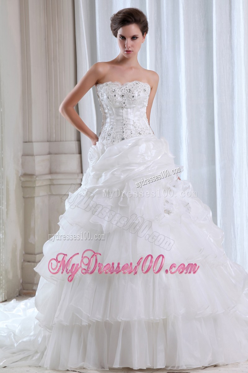Tiers Pick-ups Jewelry Appliques and Handle Flowers Wedding Gown