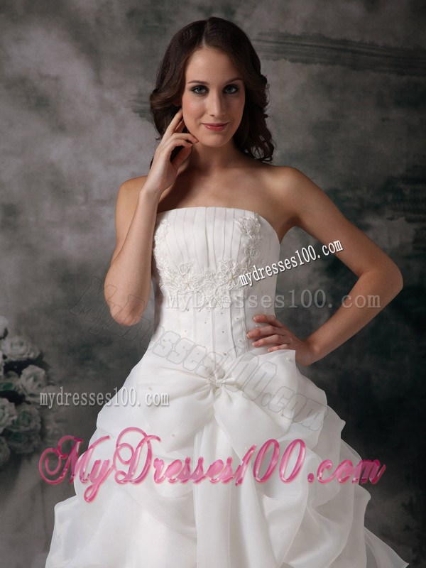 Big Bowknot White Wedding Gown with Ruffles Pick-ups Appliques