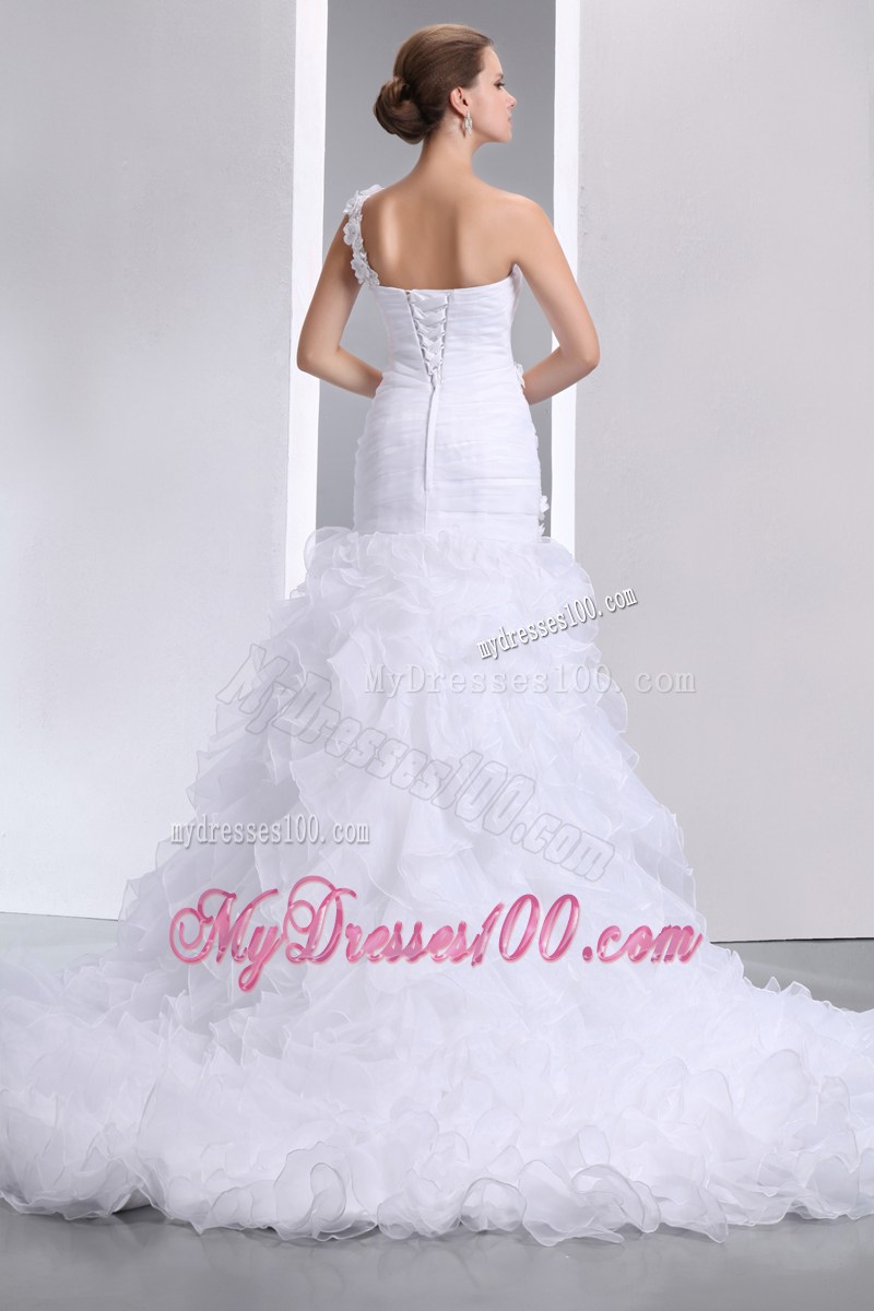 Ruched Hand Made Flowers Trumpet Bridal Gowns with Brush Train and Ruffles