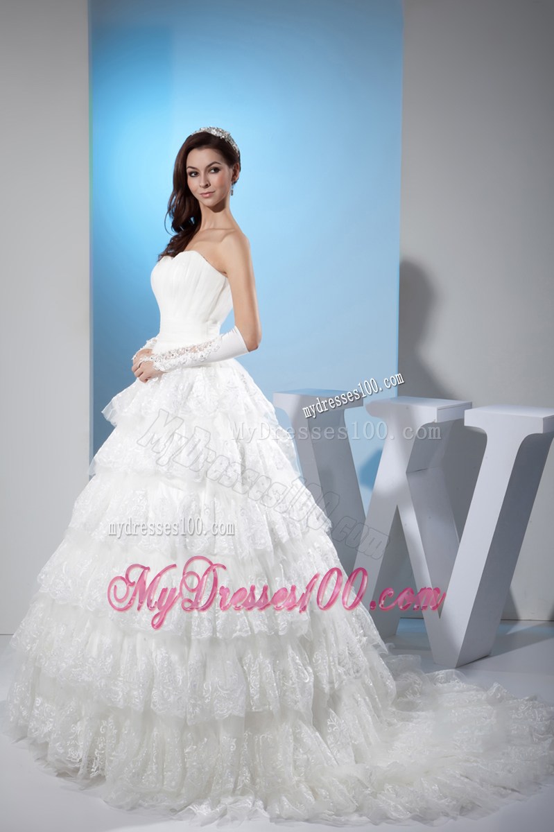 Ruching Court Train Wedding Dresses Decorated with Layers and Lace Hemline
