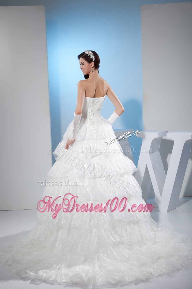 Ruching Court Train Wedding Dresses Decorated with Layers and Lace Hemline
