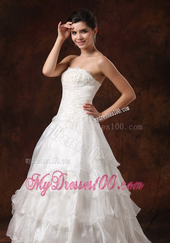Lace and Ruffled Layer Accent Floor-length Organza Wedding Gown