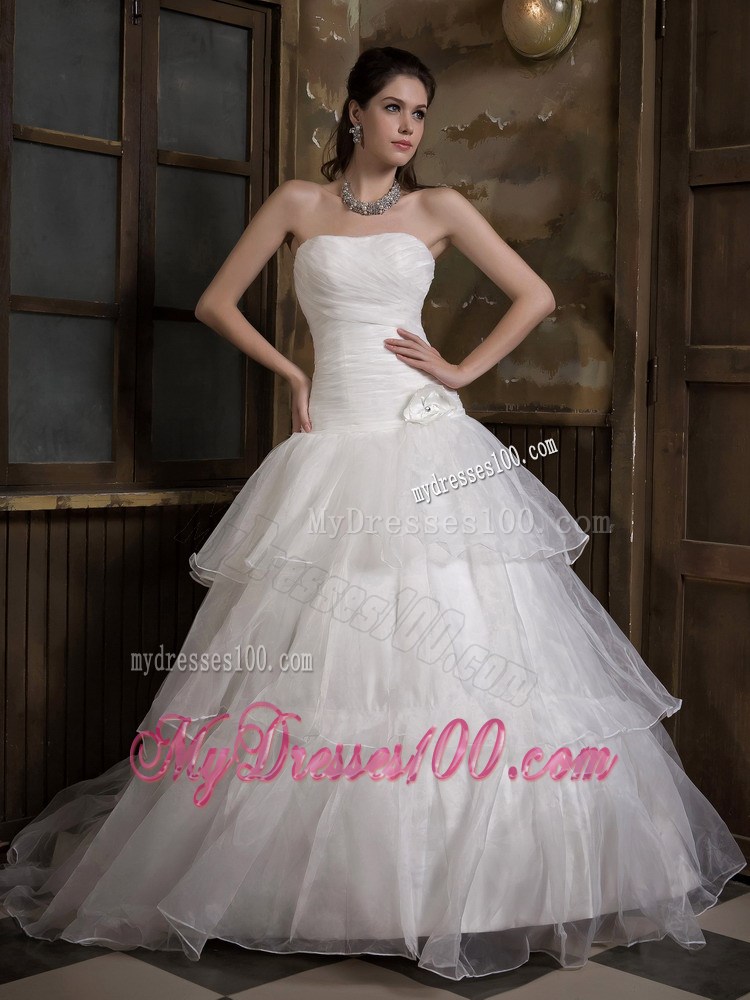 Handle Made Flowers Decorated Tiers Dress for Brides with Sweep Train
