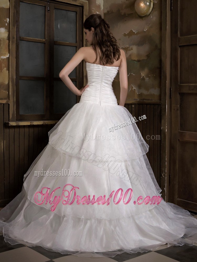 Handle Made Flowers Decorated Tiers Dress for Brides with Sweep Train