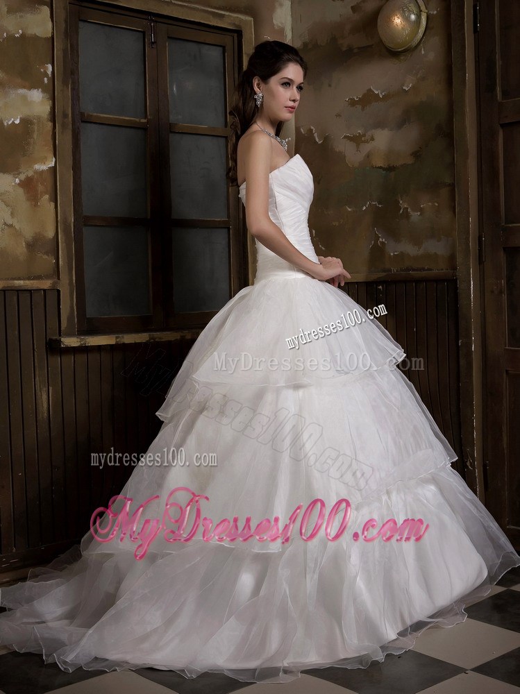 Handle Made Flowers Decorated Tiers Dress for Brides with Sweep Train