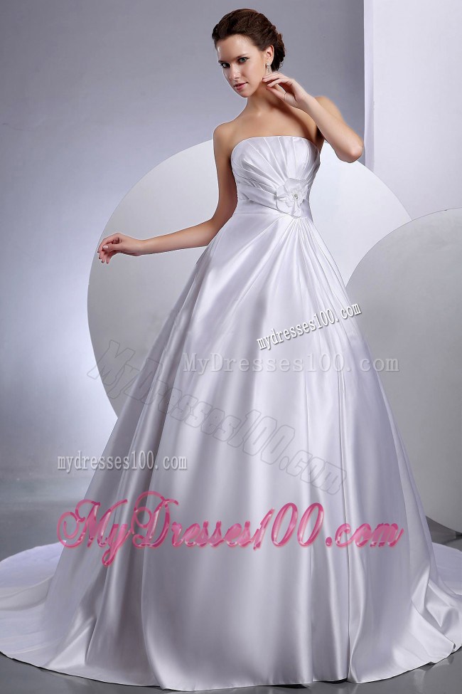 Ruching and Hand Made Flowers Puffy Dresses for Brides with Court Train