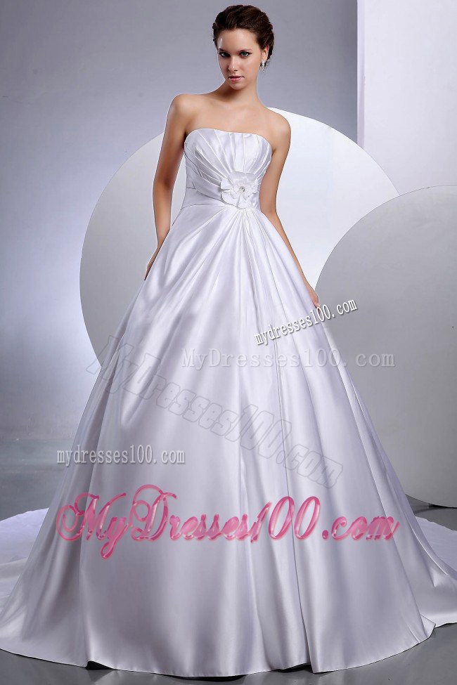 Ruching and Hand Made Flowers Puffy Dresses for Brides with Court Train