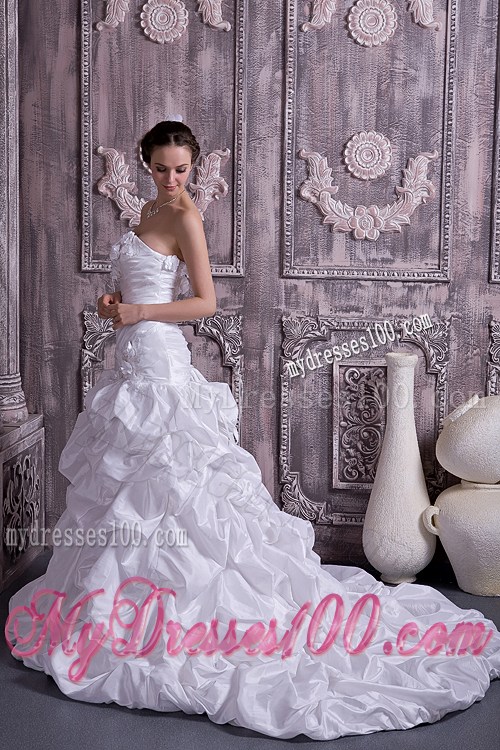 Handle Flowers Ruching and Pick-ups Decorated Dress for Brides with Court Train