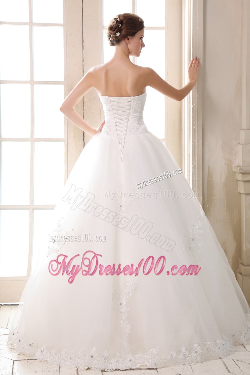 Diamonds and Appliques Decorated Wedding Gown with Lace hemline