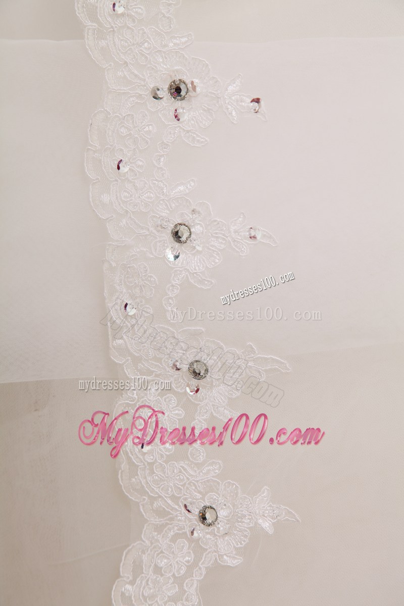 Diamonds and Appliques Decorated Wedding Gown with Lace hemline