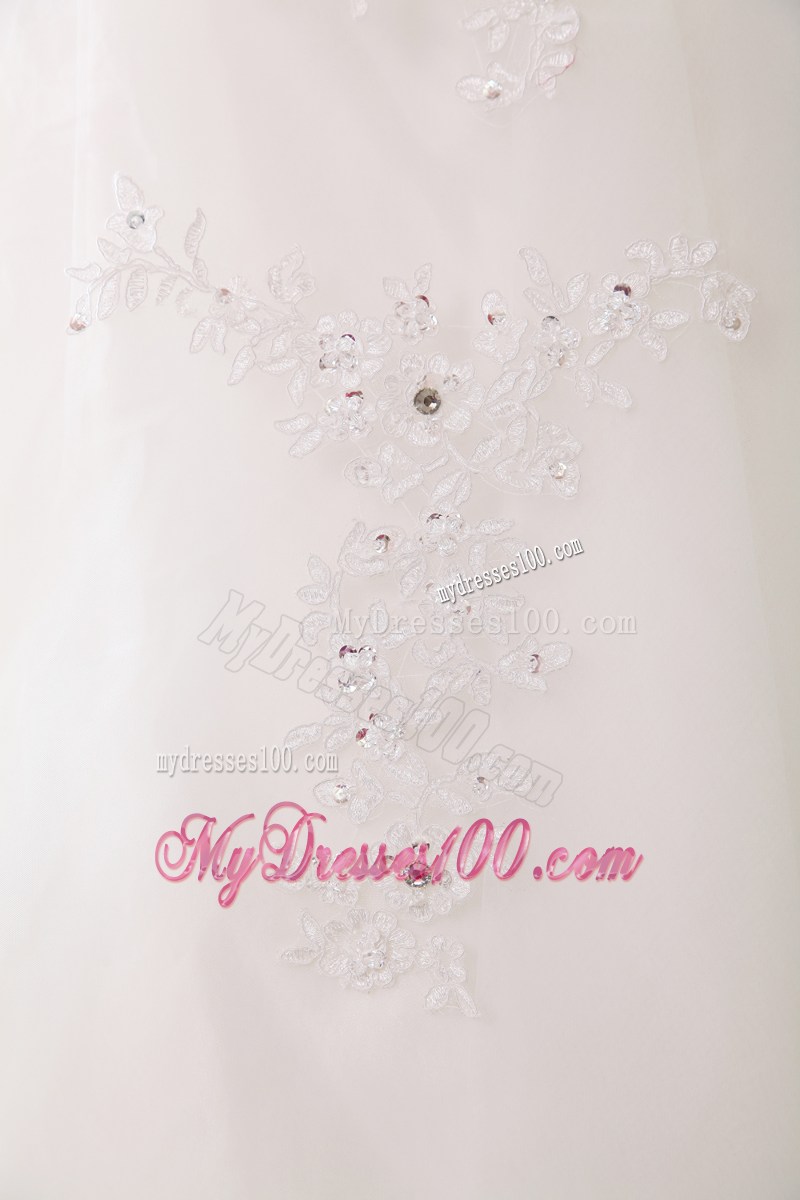 Diamonds and Appliques Decorated Wedding Gown with Lace hemline