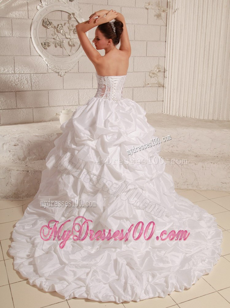 Appliques Pick-ups Chapel Train Wedding Gown with Sheer Waist