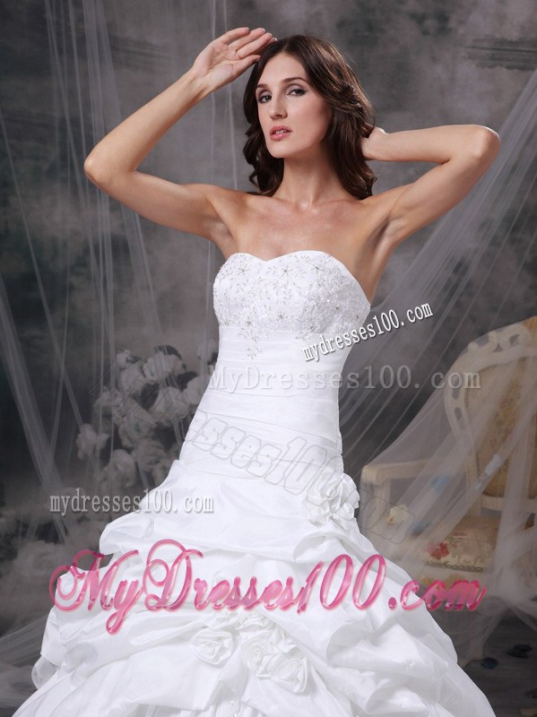 Pick-ups and Appliques Court Train Bridal Gown with Hand-Made Flowers