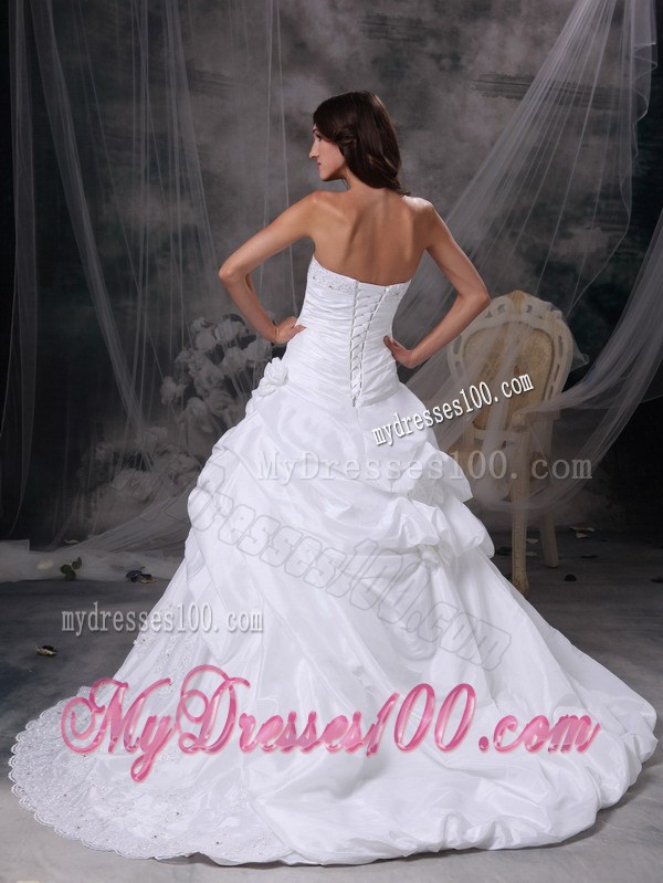 Pick-ups and Appliques Court Train Bridal Gown with Hand-Made Flowers