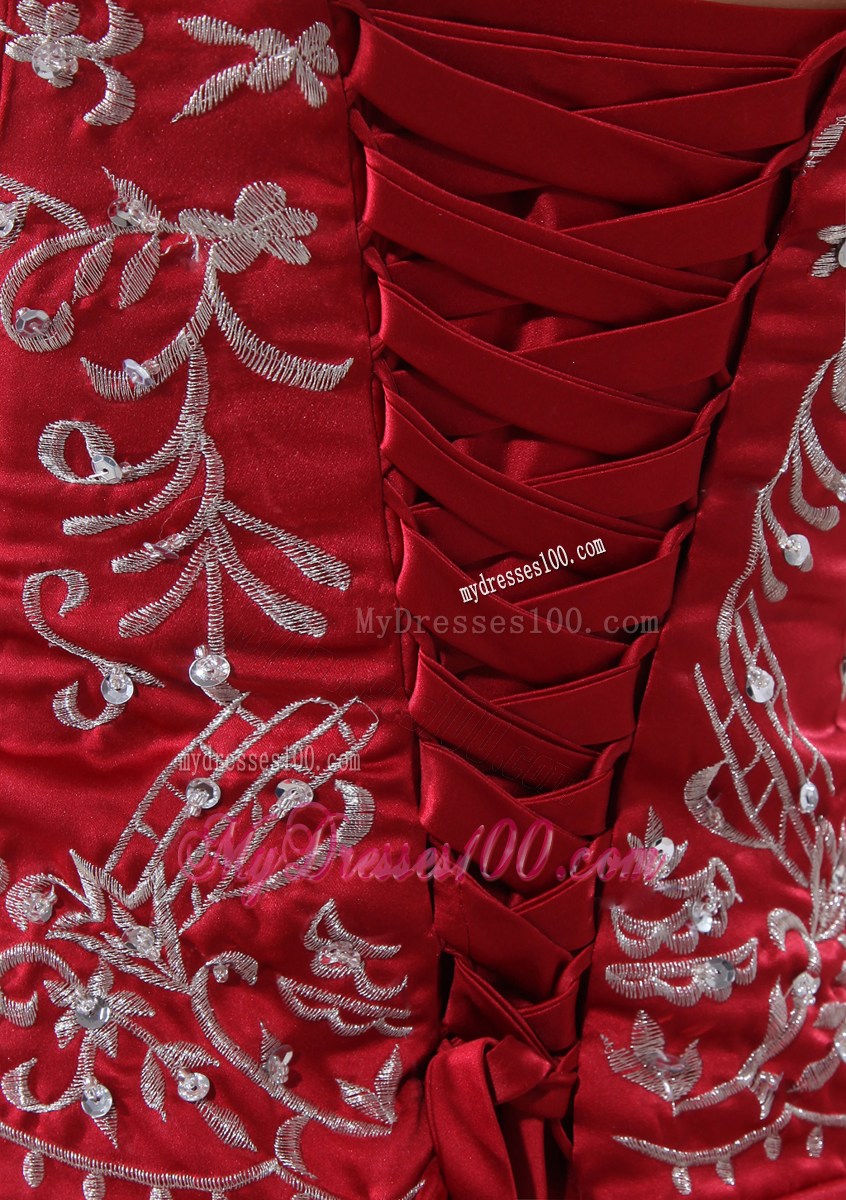 Red Embroideries and Beadings Decorated Wedding Gowns with Court Train