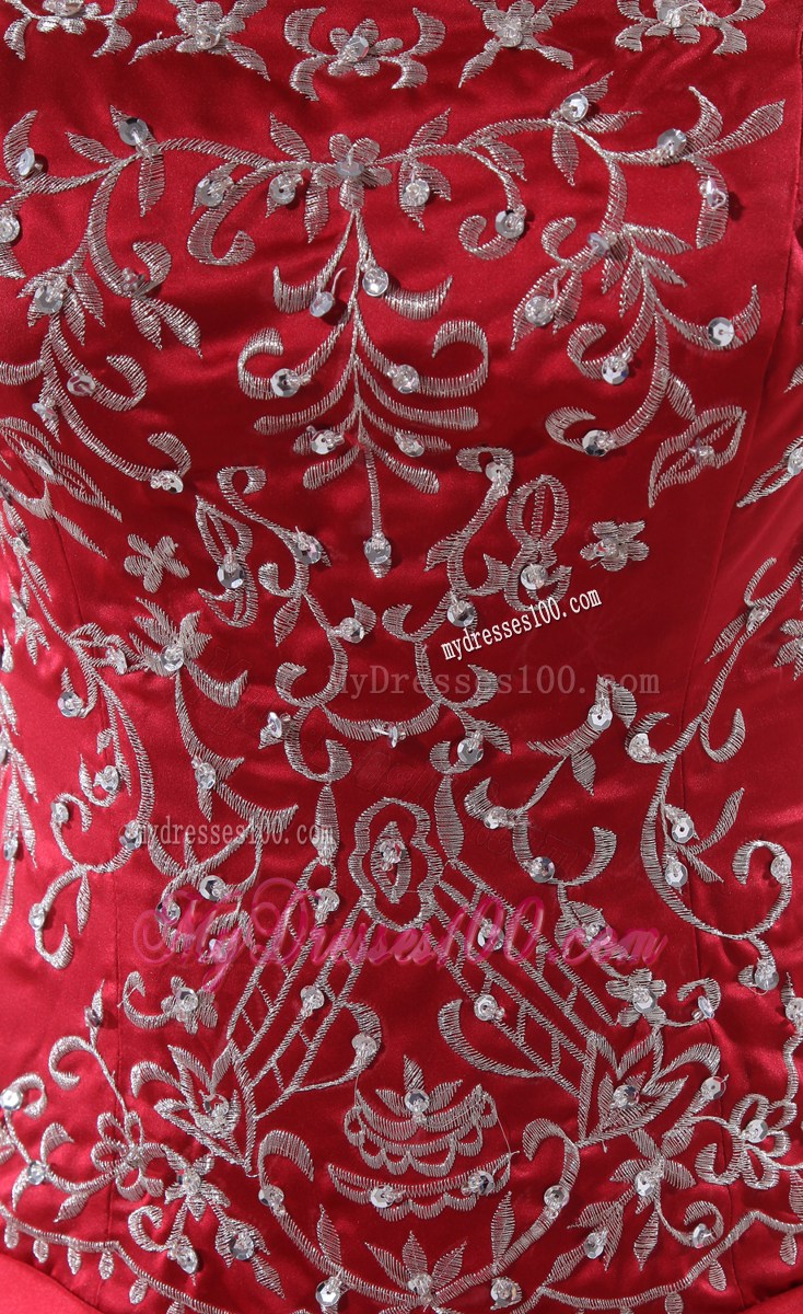 Red Embroideries and Beadings Decorated Wedding Gowns with Court Train