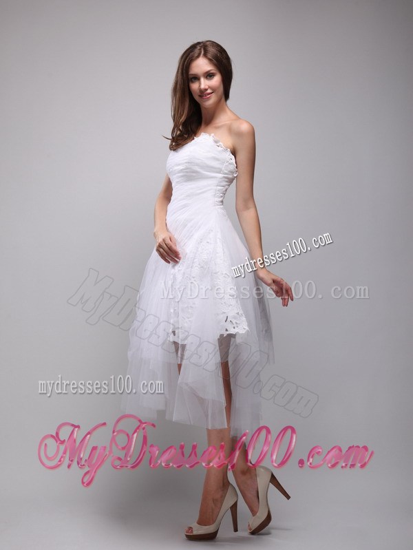 White A-Line / Princess Strapless Knee-length Lace and Tulle Ruch Prom / Homecoming Dress
