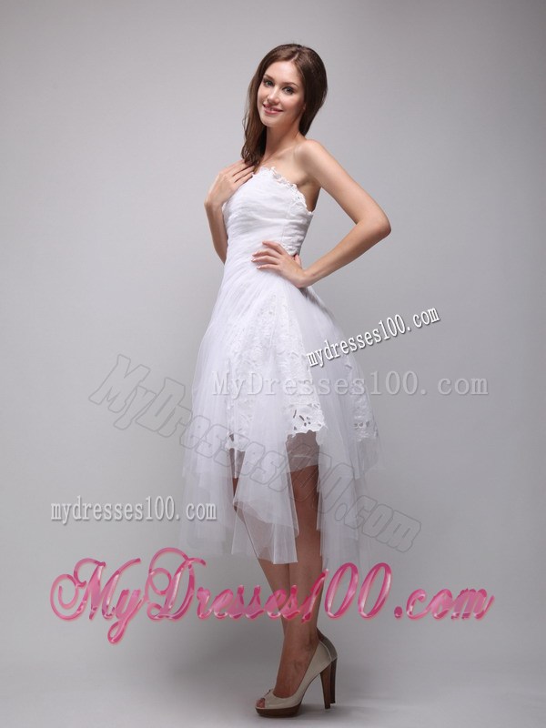 White A-Line / Princess Strapless Knee-length Lace and Tulle Ruch Prom / Homecoming Dress