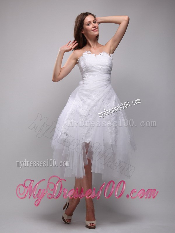 White A-Line / Princess Strapless Knee-length Lace and Tulle Ruch Prom / Homecoming Dress
