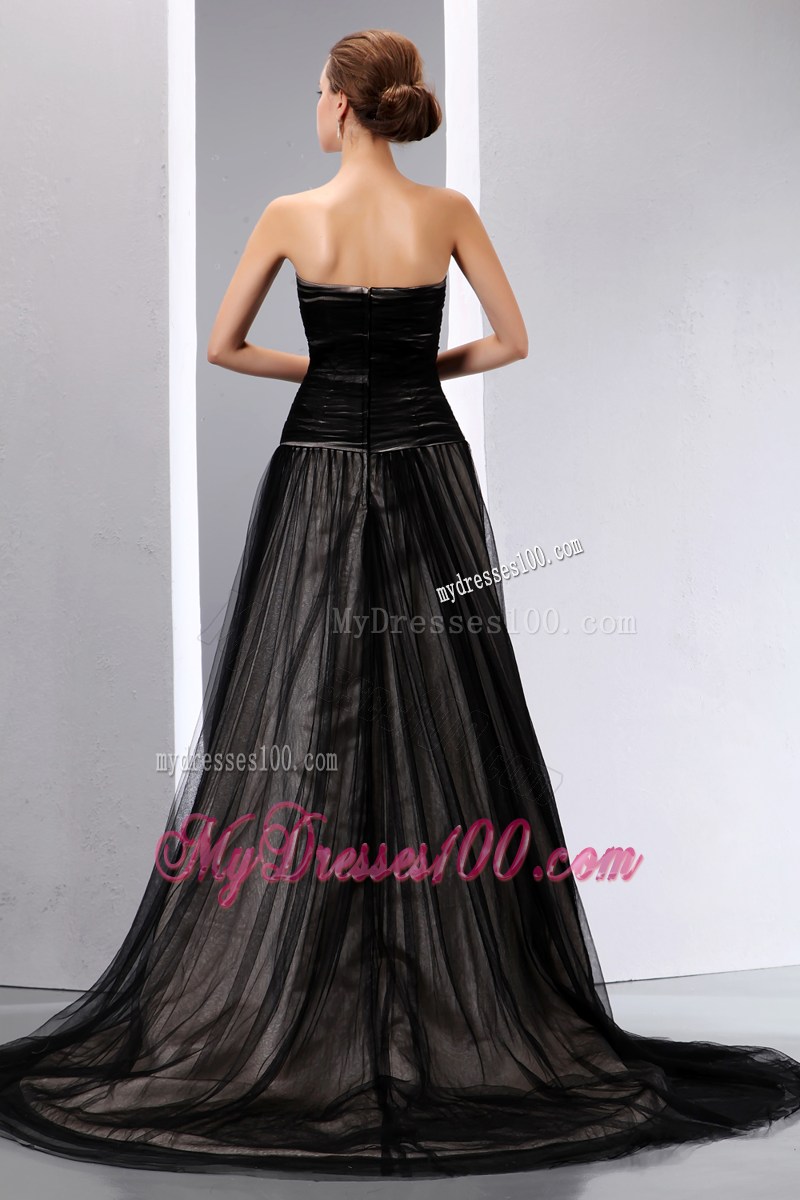Black Empire Sweetheart Sleeveless Tulle Prom Gowns with Court Train