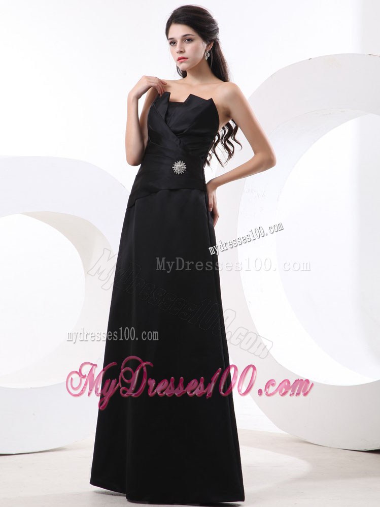 Beading and Ruches Decorate on Floor-length Black Taffeta Prom Dresses