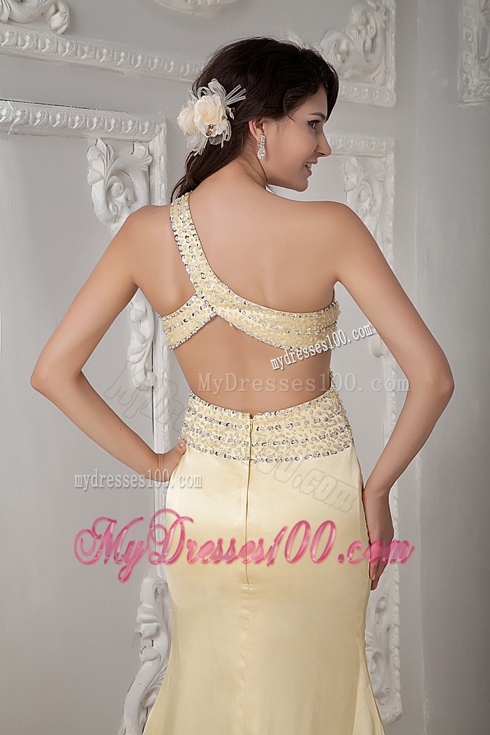 One Shoulder Brush Train Light Yellow Prom Gowns of Column Style