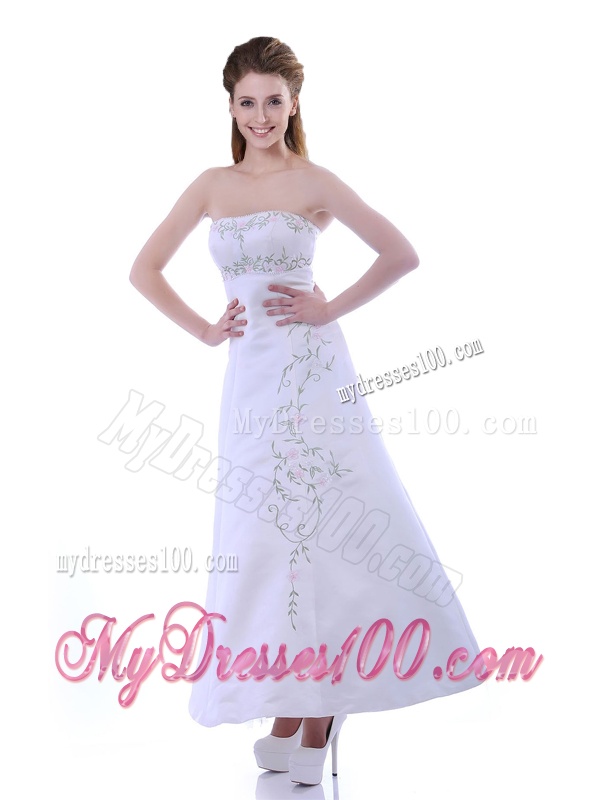 Elegant Ankle Length White Evening Dress with Embroidery and Beading