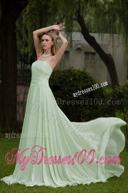 Ruches and Pleats Decorate on Court Train Prom Gowns in Apple Green