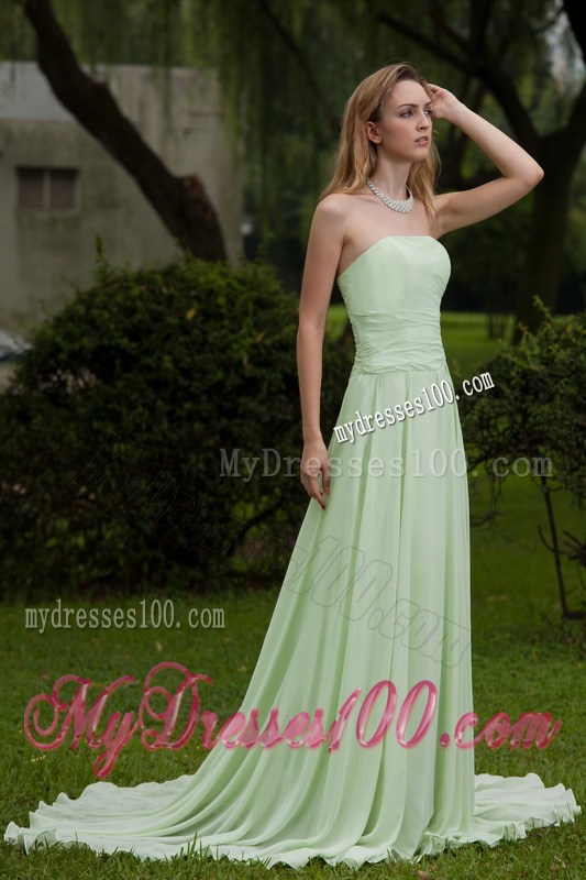 Ruches and Pleats Decorate on Court Train Prom Gowns in Apple Green