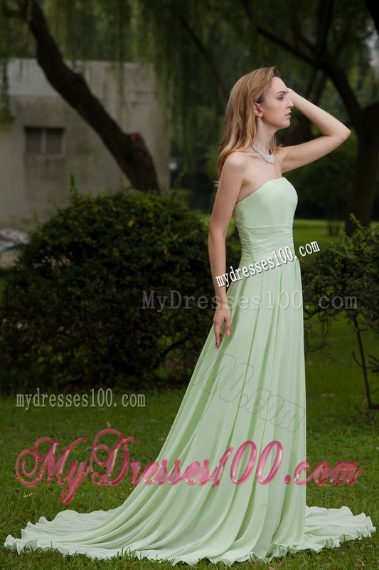 Ruches and Pleats Decorate on Court Train Prom Gowns in Apple Green