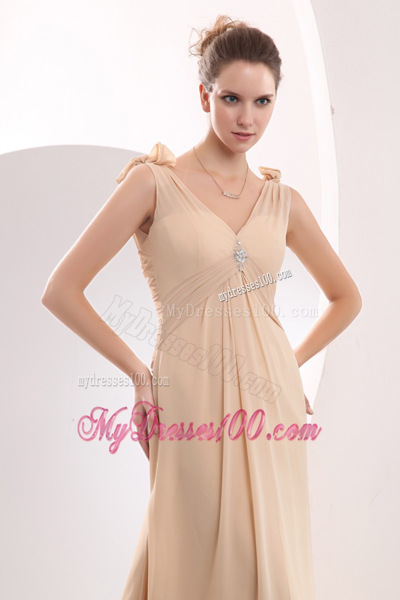 Brush Train Lace-up Champagne Chiffon Prom Gowns with Beading and V-neck