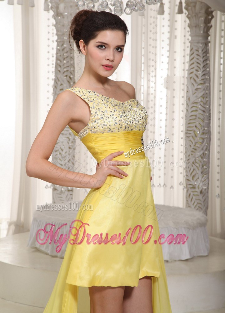 Light Yellow High-low one Shoulder Prom Gowns with Beading and Ruches