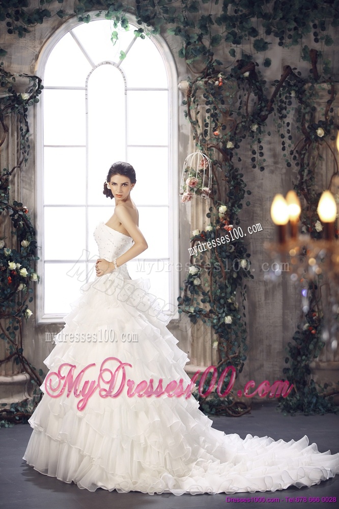 Modest 2016 Strapless Wedding Dress with Beading and Ruffles