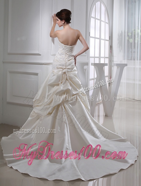 Puffy Strapless Appliques and Pick-ups Wedding Dress with Court Train