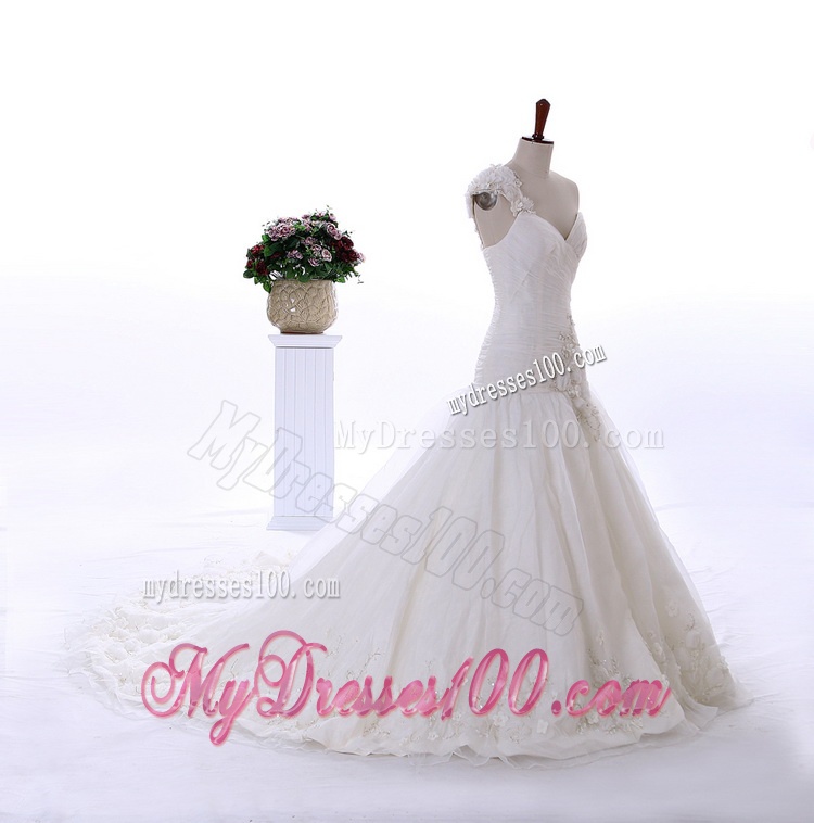 Wonderful Appliques and Hand Made Flowers Court Train Wedding Gowns