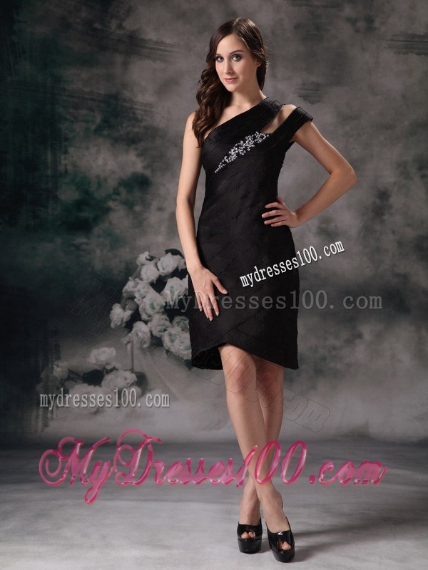 Brand New Black Column / Sheath Asymmetrical Little Black Dress Satin Beading Knee-length