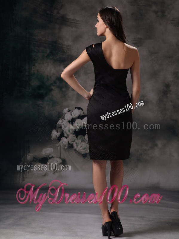 Brand New Black Column / Sheath Asymmetrical Little Black Dress Satin Beading Knee-length