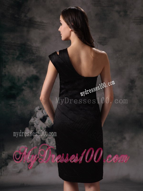 Brand New Black Column / Sheath Asymmetrical Little Black Dress Satin Beading Knee-length